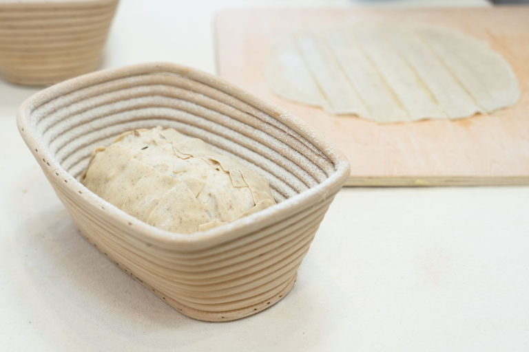 仕上がりを安定させるヒミツ！パン作りの「理想の生地温度」とは？